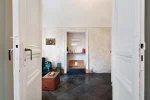 P43 Sicilian Suites
