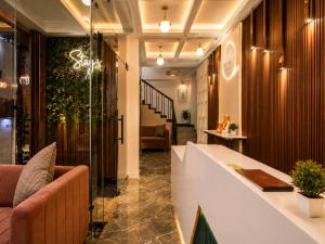 SG Royal Portico