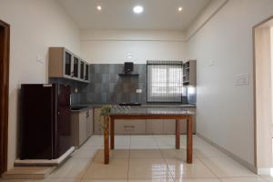 Ghatta service apartment