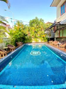 Studio in quite villa with Pool