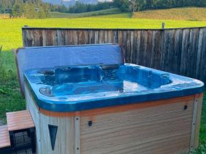 Holiday apartment on a farm with outdoor whirlpool