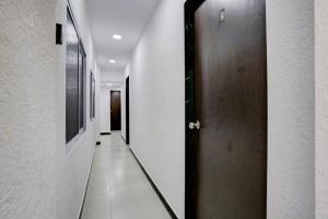 Collection O Santacruz Metro Station Formerly MKN House