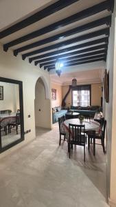 Bel Appartement au centre de Marrakech avec piscine