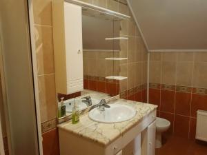 2 Level Town Center Apartment