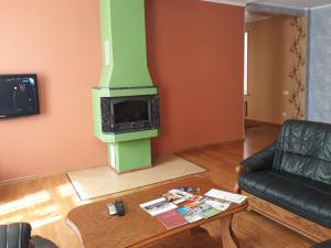 2 Level Town Center Apartment