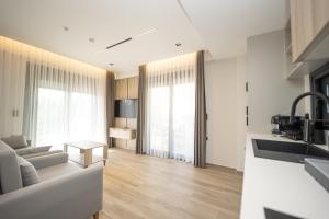 Sunrise Luxury Apartments 3