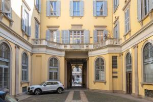 fashion district - centro città - palazzo depoca