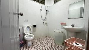 Rose bungalow at Ya Nui beach