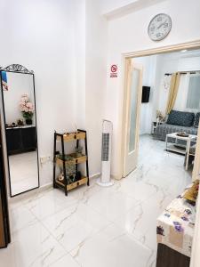 Luxury apartment 3 rooms near metro