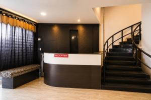 Hotel Pink Palace - Triplicane, Chennai