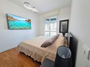 Luxury Jacuzzi Escape Poetto - by Domorent