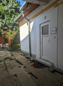 B57 guesthouse