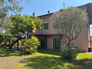 Villa Aurora con Piscina Privata a Porto Azzurro