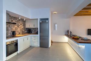 Elias Suites