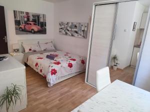Mexonia Apartments