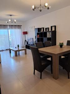 T2 CHARME AC-PISCINA e GARAGEM