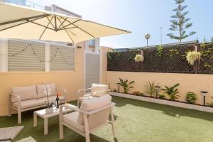 Oasis Holiday terrace, bbq and communal pool
