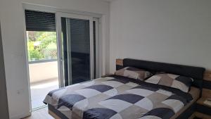 Apartment L