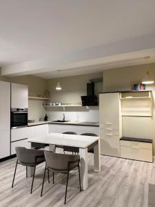 Modern Scandinavian Apartment Kodra e Diellit 2