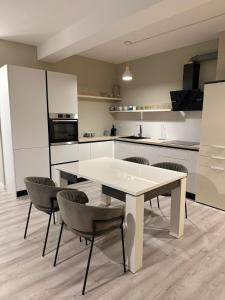 Modern Scandinavian Apartment Kodra e Diellit 2