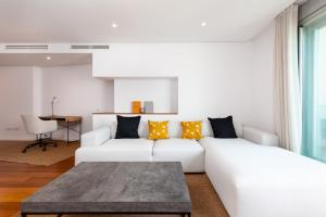 ApartUP Colon Attic Center