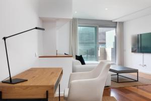 ApartUP Colon Attic Center
