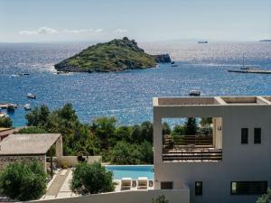 Apaggio Luxury Villa - Private Pool & Stunning Sea Views, by ZanteWize