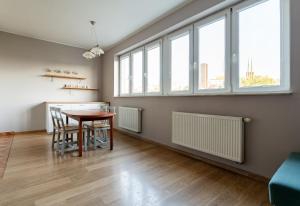 Gdynia Central Spacious Apartment by BookingHost