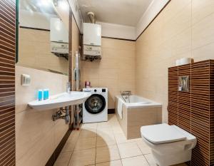 Gdynia Central Spacious Apartment by BookingHost
