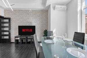 Central Bucharest 1BR with Balcony near Unirii Square
