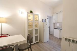 Minimal Apartment Hearth of Rome