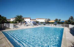 Maison cosy avec piscine partagée