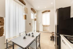 Incanto Holiday House