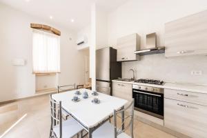 Incanto Holiday House
