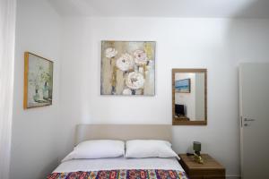 PIANELL56 Apartment
