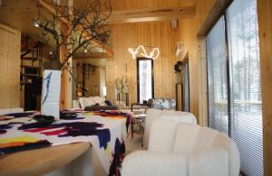 Hawrot Home - Designerski dom pod Warszawą by Nestri