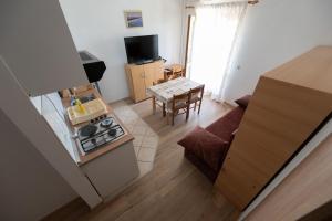 Holiday apartment in Privlaka with sea view, balcony, air conditioning, WiFi 3598-4