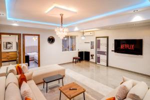 Spacious 3BR Marina 2 min to the beach