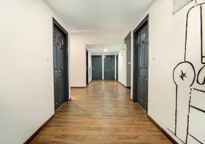 POP 84607F Hotel Kalgidhar Residency