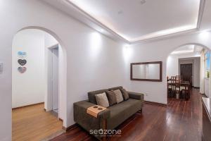 Apto. em Cond. 3 Q. a 680m da Praia ODZ0102