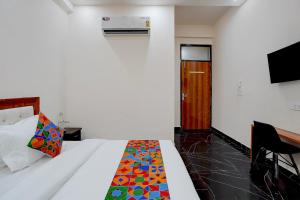 FabHotel Luxora