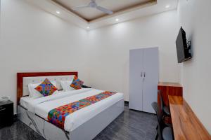 FabHotel Luxora