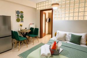 Nestra Olive Apartment with Veranda, near Metro & Free Parking