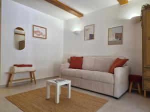Studio en pierre avec jardin et parking privé à Saint-Paul-de-Vence