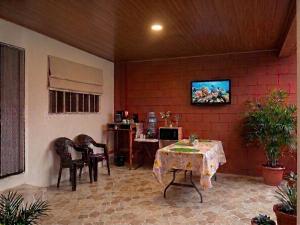 Chatas Place, Surf, Chill, Remote, Private Pool