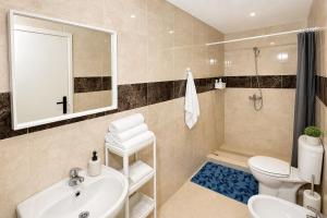 Modern Studio Walk to Hercules Cave & Achakkar Beach Free Parking AC WiFi 1