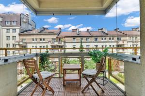 Sleeping&Living Ursynow 2 Bedrooms, Parking