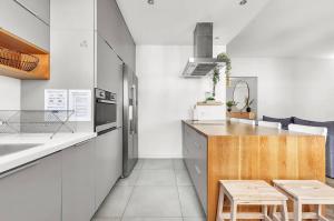 Sleeping&Living Ursynow 2 Bedrooms, Parking