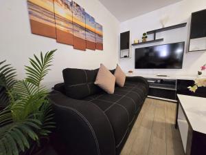 Azizi Elegant Apartment - Beach Pool & Spa Resort langa plaja