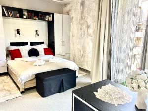 Cherry Apt